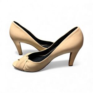 ✨ Salvatore Ferragamo Peep-Toe Heels – Size 9.5 (EU ~40)